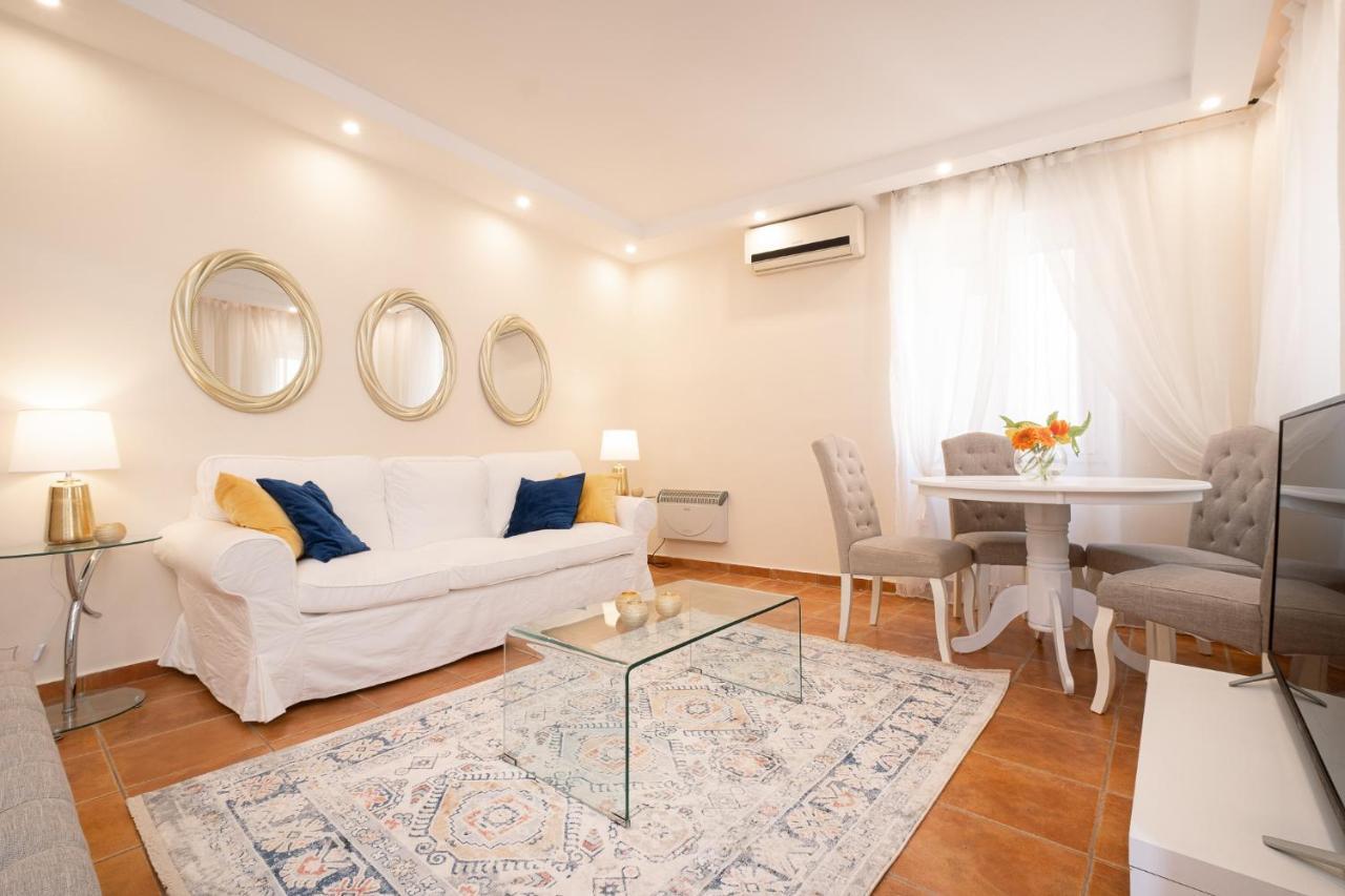 Old Town Gem - Elegant Guilford Apartment Corfu  Eksteriør billede